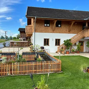 Zwischen Burghausen Und Salzburg Apartment Tittmoning